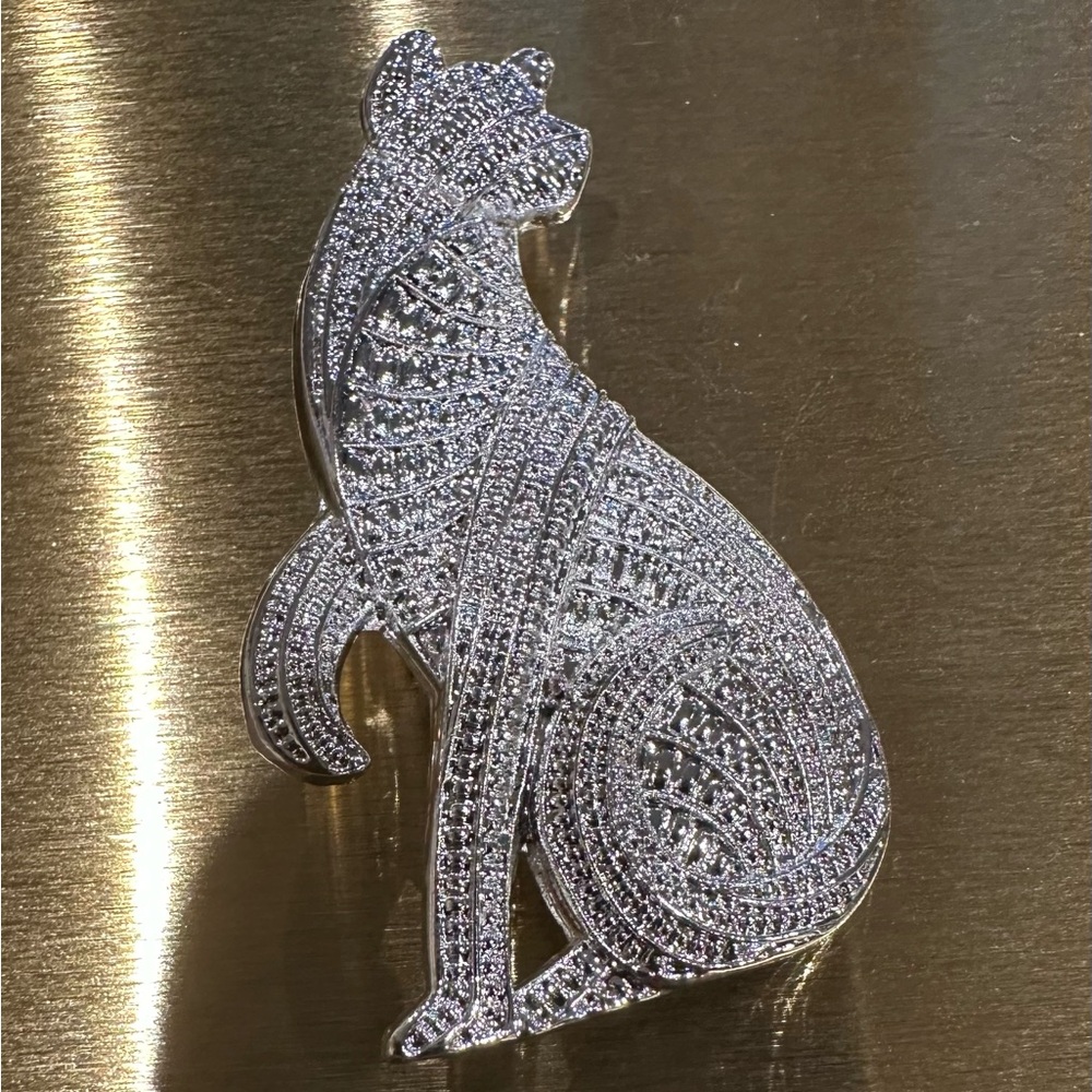 🎉BLACK FRIDAY DEAL Sparkling Silver Cat Brooch